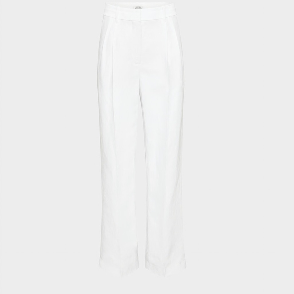 Aritzia Effortless Pant